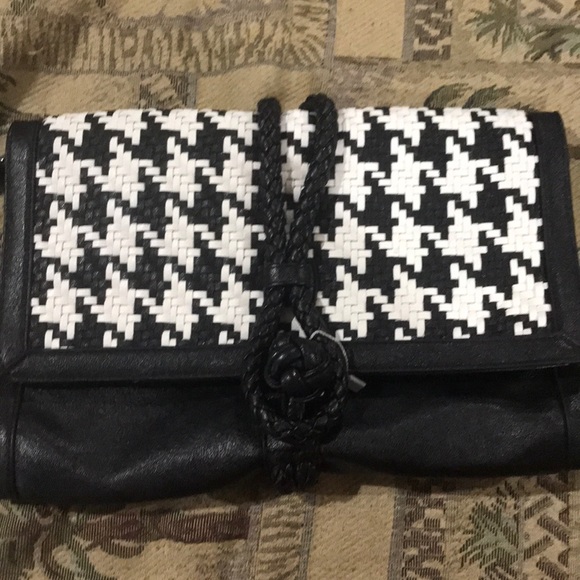 Brand New Houndstooth wrist purse - Picture 1 of 5